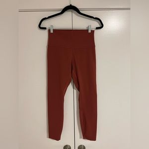 Lululemon Leggings size (6)